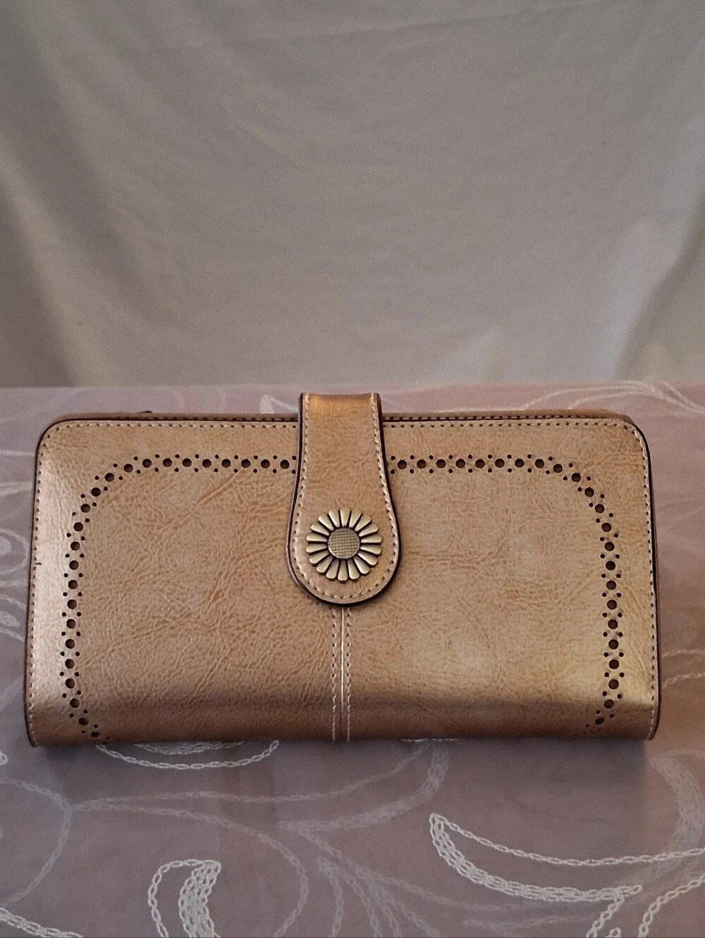 Sendifin Large Capacity Goldtone Clutch Wallet W/RFID Blocking